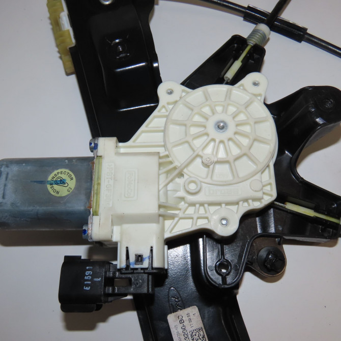 Mecanisme + moteur lève-glace avant droit occasion FORD FOCUS III Phase 1 01-2011->04-2015 1.6 TDCI 115ch 1870697 3