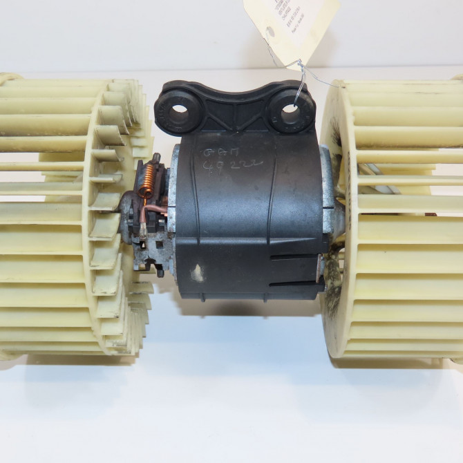 Ventilateur de chauffage occasion B.M.W. X5 I Phase 1 04-2000->12-2006 3.0d 218ch 64118385558 2
