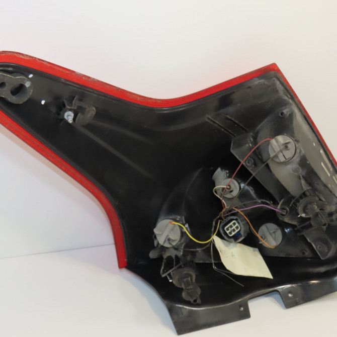 Feu arrière gauche occasion FORD FOCUS III Phase 1 01-2011->04-2015 1.6 TDCI 115ch 1825320 3