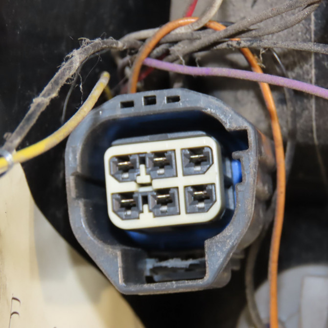 Feu arrière gauche occasion FORD FOCUS III Phase 1 01-2011->04-2015 1.6 TDCI 115ch 1825320 4