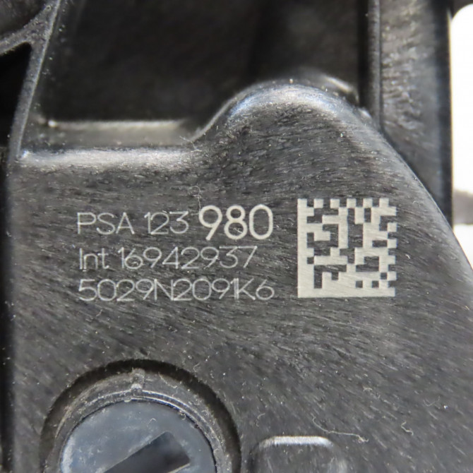 Serrure porte avd occasion  9812398080 7