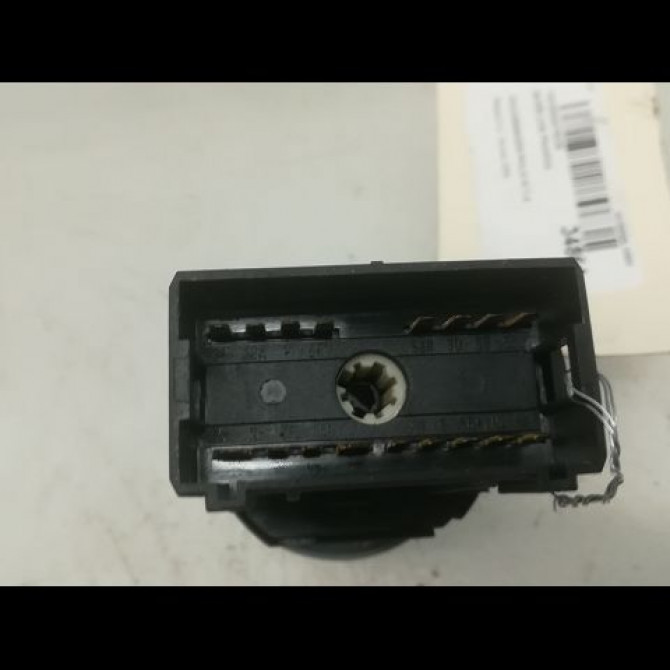 Interrupteur commande de phares occasion VOLKSWAGEN POLO IV Phase 2 05-2005->09-2009 1.4 TDI 70ch 6Q0953513G9B9 2