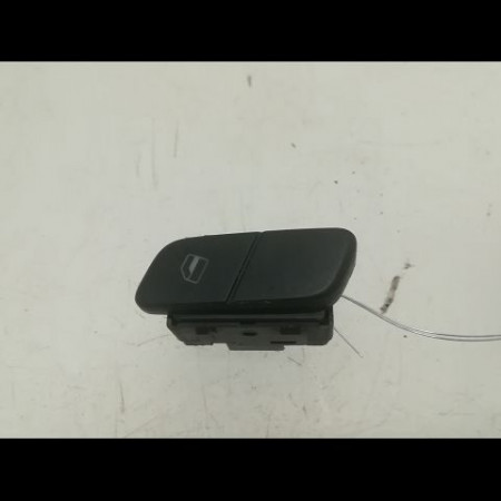 Commande lève-glace porte avant droite occasion VOLKSWAGEN POLO IV Phase 2 05-2005->09-2009 1.4 TDI 70ch