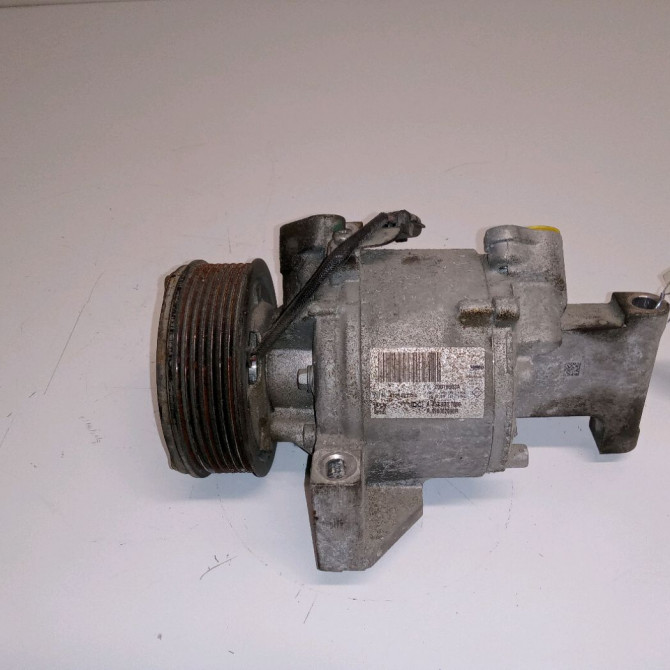 Compresseur air conditionne occasion RENAULT TWINGO III Phase 1 06-2014->... 0.9 TCE 12v 90ch 926002090R 2