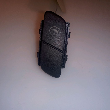 Commande lève-glace porte avant droite occasion VOLKSWAGEN POLO IV Phase 2 05-2005->09-2009 1.4 TDI 70ch