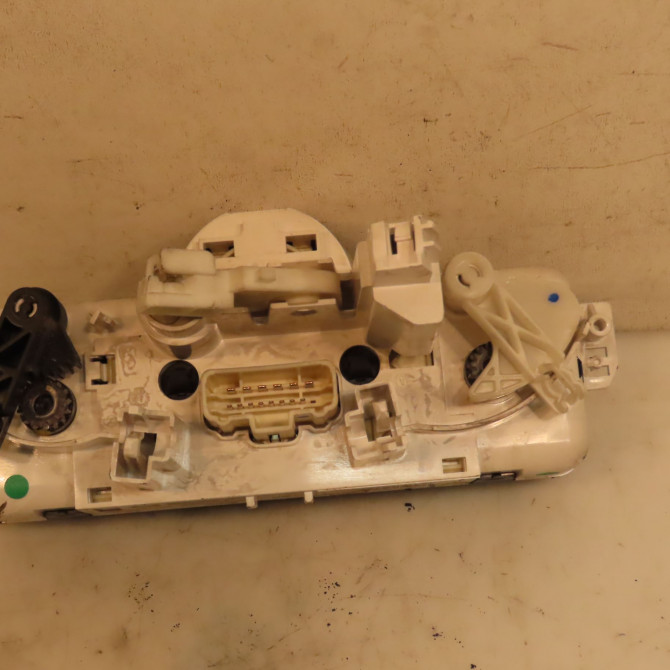 Commande de chauffage occasion RENAULT MODUS Phase 1 09-2004->12-2007 1.2i 16v 75ch 2