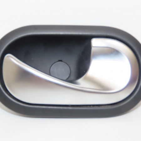 Poignee int porte avd occasion RENAULT TWINGO III Phase 1 06-2014->... 0.9 TCE 12v 90ch 806700080R