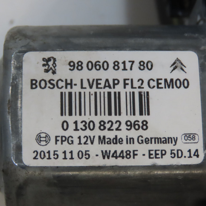 Mecanisme + moteur lève-glace avant droit occasion PEUGEOT 2008 Phase 1 01-2013->... 1.2i PURETECH 110ch 9816402080 4
