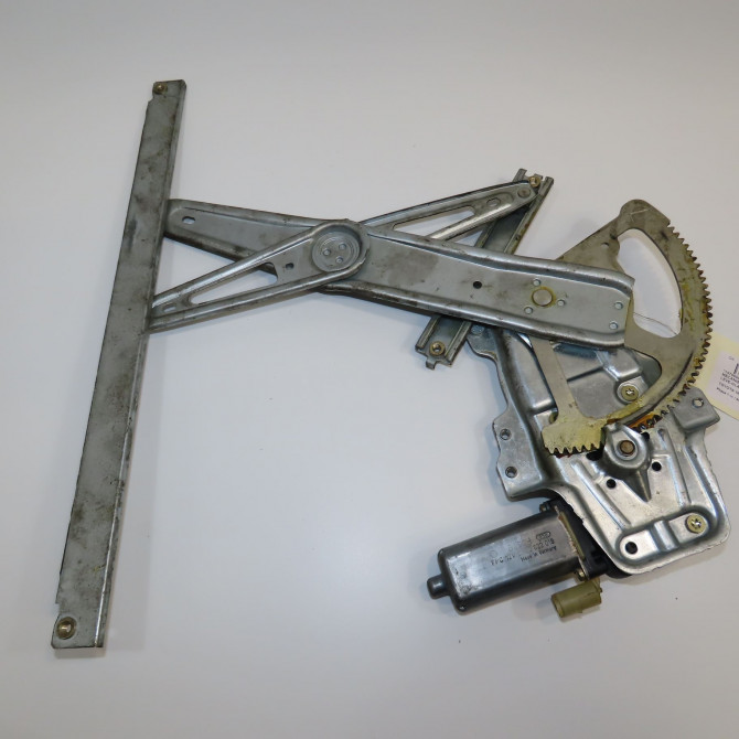 Mecanisme+moteur leve-glace avg occasion TOYOTA YARIS I Phase 1 04-1999->03-2003 1.0 698200D010 1