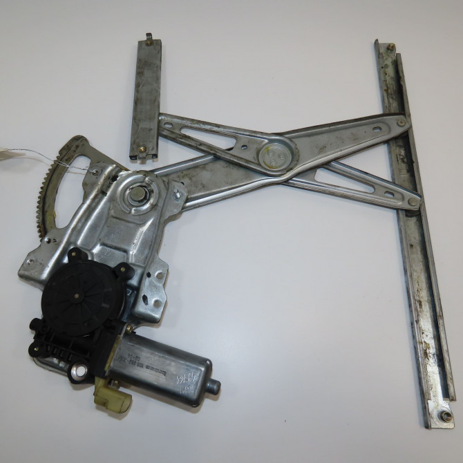 Mecanisme+moteur leve-glace avg occasion TOYOTA YARIS I Phase 1 04-1999->03-2003 1.0 698200D010 2