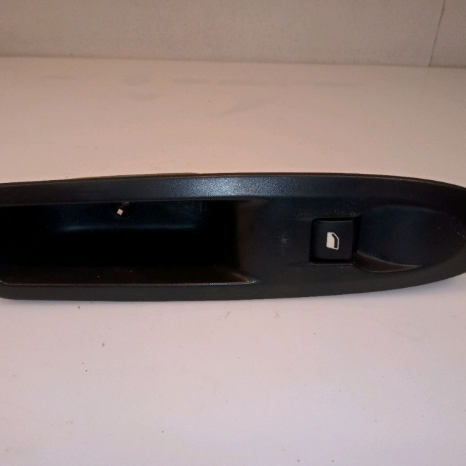 Commande leve-glace porte arrière droite occasion CITROEN C4 II Phase 1 10-2010->01-2015 1.6 HDI 115ch 6490JZ 1