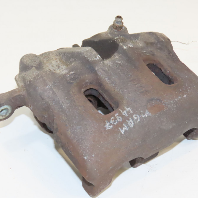 Etrier de frein avant gauche occasion  4811009152 1