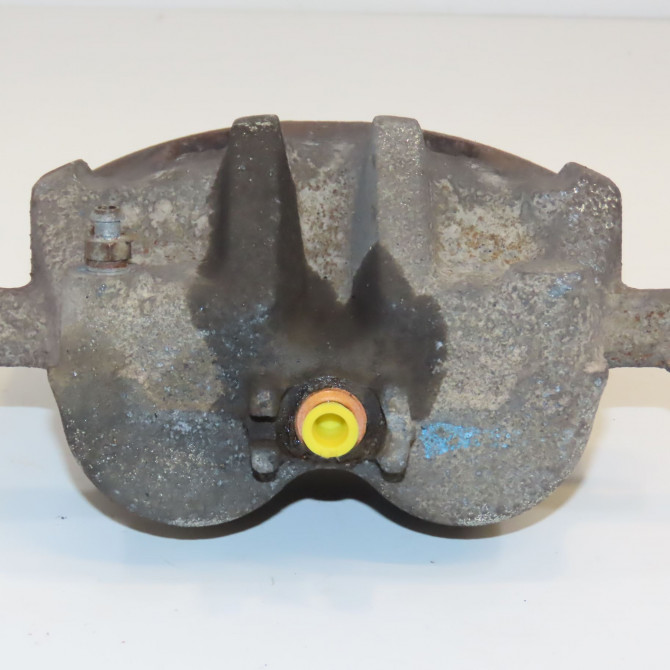 Etrier de frein avant gauche occasion  4811009152 3