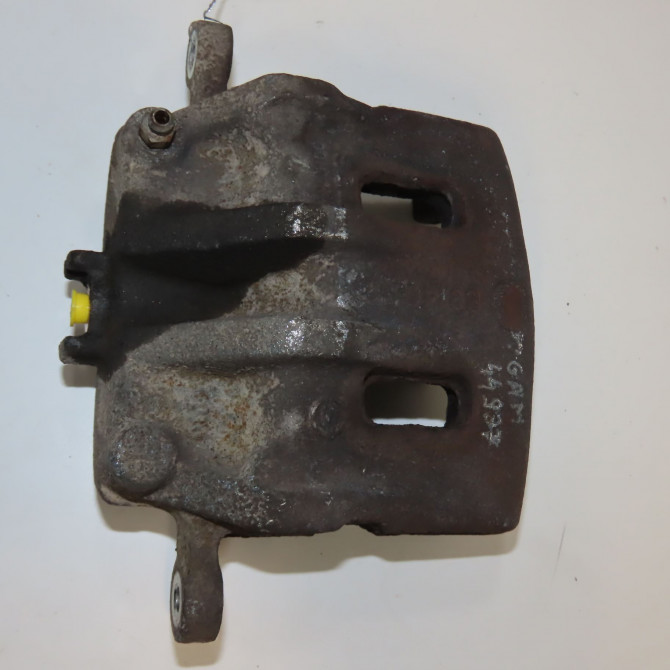 Etrier de frein avant gauche occasion  4811009152 4