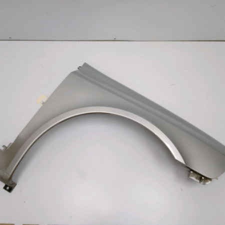 Aile avant droite occasion RENAULT LAGUNA II Phase 2 03-2005->09-2007 1.9 DCI 110ch 7701475994