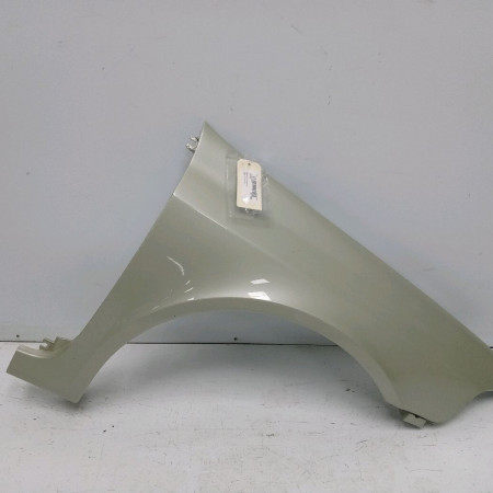 Aile avant droite occasion RENAULT LAGUNA II Phase 1 11-2000->03-2005 1.8i 117ch 8201094795