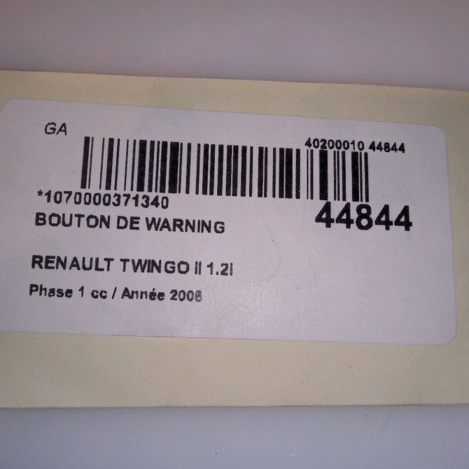 Bouton de warning occasion RENAULT TWINGO II Phase 1 06-2007->11-2011 1.2i 60ch 252100991R 4