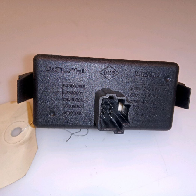 Bouton de warning occasion RENAULT TWINGO II Phase 1 06-2007->11-2011 1.2i 16v 75ch 252100991R 2