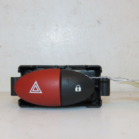 Bouton de warning occasion RENAULT TWINGO II Phase 1 06-2007->11-2011 1.2i 16v 75ch 252100991R