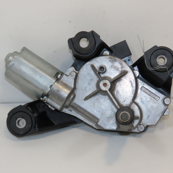 Moteur essuie-glace arrière occasion RENAULT MEGANE III Phase 2 01-2012->06-2014 1.2 TCE 115ch 287100007R 1