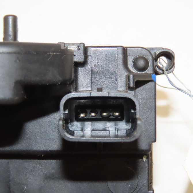 Serrure porte ard occasion RENAULT MEGANE III Phase 2 01-2012->06-2014 1.2 TCE 115ch 825020001R 5