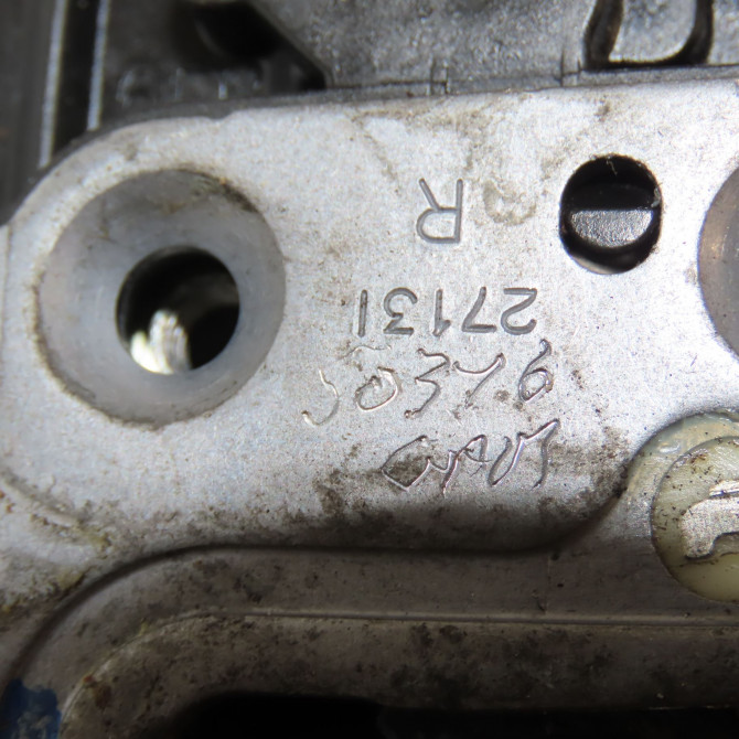 Serrure porte ard occasion RENAULT MEGANE III Phase 2 01-2012->06-2014 1.2 TCE 115ch 825020001R 6