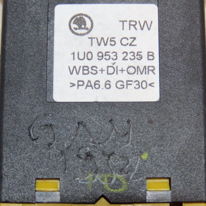 Bouton de warning occasion SKODA OCTAVIA I Phase 1 04-1995->04-1999 1.9 TDI 90ch 1U0953235B300 3