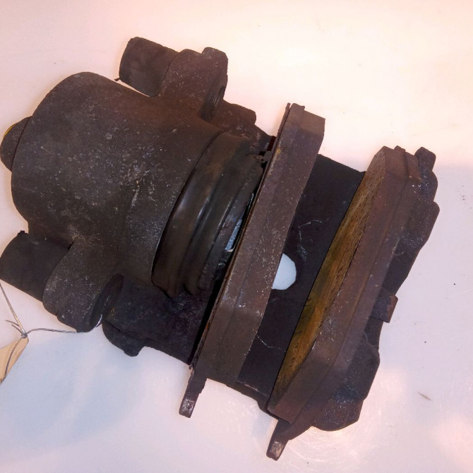 Etrier de frein avant droit occasion VOLKSWAGEN POLO IV Phase 2 05-2005->09-2009 1.4 TDI 70ch 1K0615124D 2