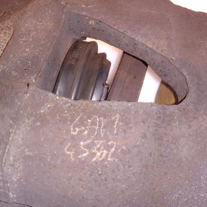 Etrier de frein avant droit occasion VOLKSWAGEN POLO IV Phase 2 05-2005->09-2009 1.4 TDI 70ch 1K0615124D 3