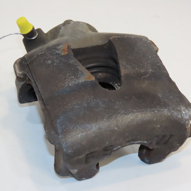 Etrier de frein avant droit occasion SKODA OCTAVIA I Phase 1 04-1995->04-1999 1.9 TDI 90ch 1K0615124D 1