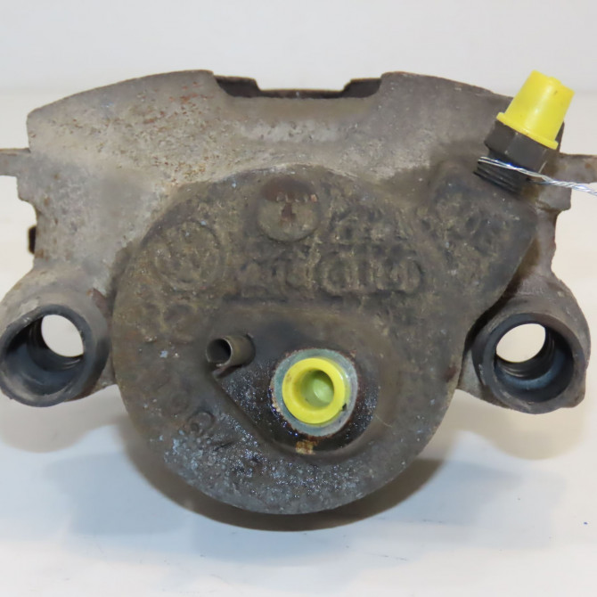 Etrier de frein avant droit occasion SKODA OCTAVIA I Phase 1 04-1995->04-1999 1.9 TDI 90ch 1K0615124D 3