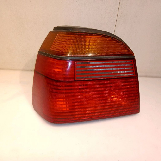 Feu arrière gauche occasion VOLKSWAGEN GOLF III Phase 1 04-1995->04-1999 1.8i 75ch 1E0945095 1