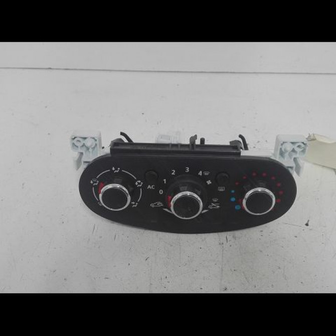 Commande de chauffage occasion DACIA SANDERO II Phase 1 10-2012->... 0.9 TCE 90ch 275105857R 1