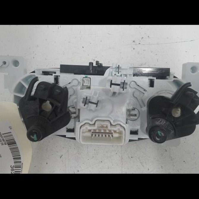 Commande de chauffage occasion DACIA SANDERO II Phase 1 10-2012->... 0.9 TCE 90ch 275105857R 2