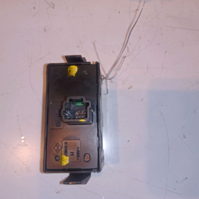 Bouton de warning occasion DACIA SANDERO II Phase 1 10-2012->... 0.9 TCE 90ch 252905668R 2