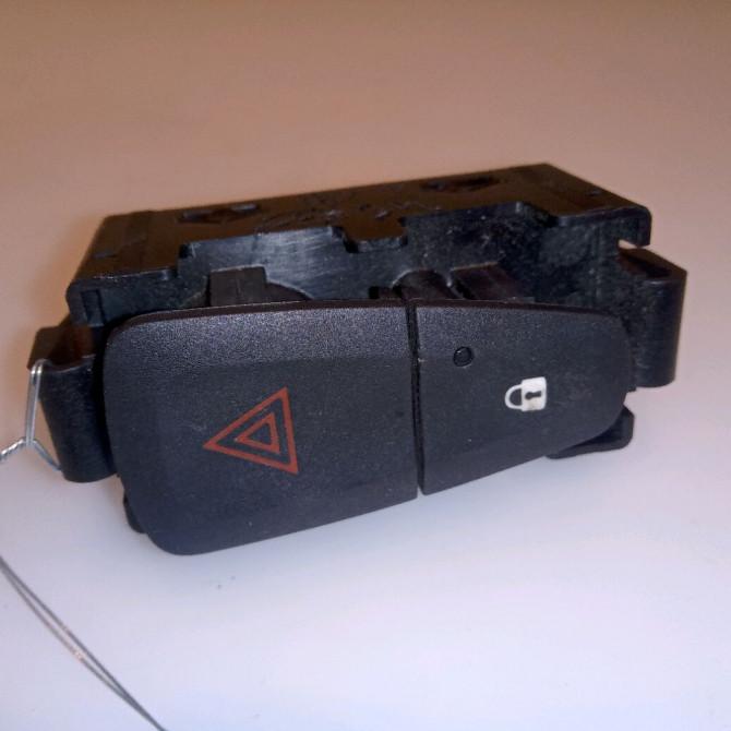 Bouton de warning occasion DACIA LODGY Phase 1 01-2012->... 1.5 DCI 90ch 252905668R 1