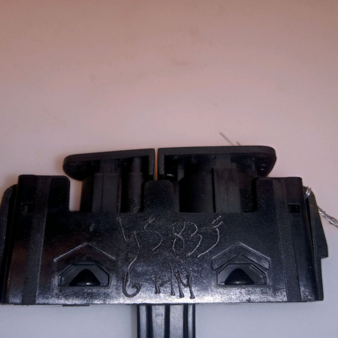 Bouton de warning occasion DACIA LODGY Phase 1 01-2012->... 1.5 DCI 90ch 252905668R 3