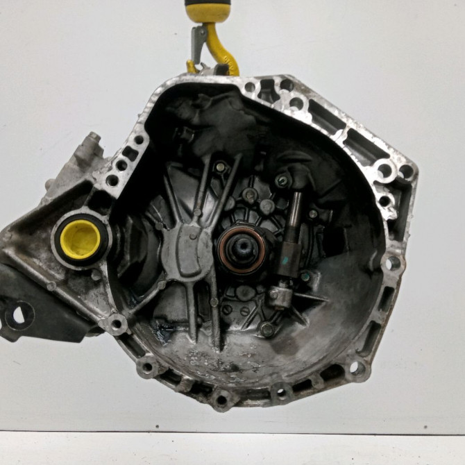 Boîte à vitesse mecanique occasion TOYOTA YARIS I 3030052B00 1