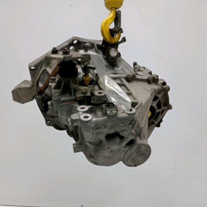 Boîte à vitesse mecanique occasion TOYOTA YARIS I 3030052B00 4